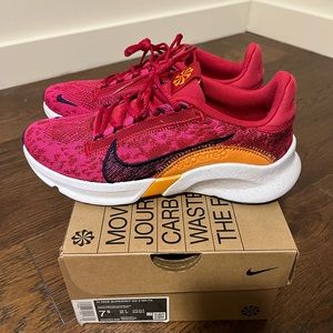 Hibiscus pink Nike BRAND NEW IN BOX